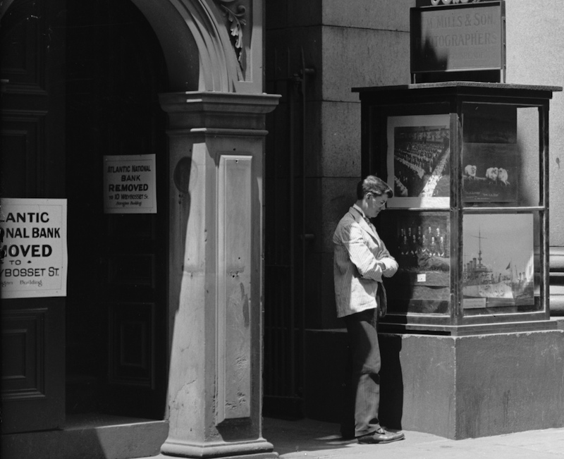 Circa 1906 photo of the bank's former edifice on Weybosset Street